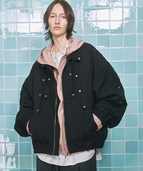 MAISON SPECIAL(メゾンスペシャル)の「《UNISEX》Yoke Rivets Prime-Over Blouson/ヨークリベットプライムオーバーブルゾン【MAISON SPECIAL/メゾンスペシャル】(ブルゾン・メンズ・ブラック/チャコールグレー・2/1/0)」の2枚目の写真