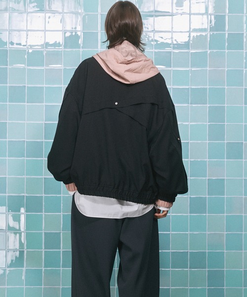 MAISON SPECIAL(メゾンスペシャル)の「《UNISEX》Yoke Rivets Prime-Over Blouson/ヨークリベットプライムオーバーブルゾン【MAISON SPECIAL/メゾンスペシャル】(ブルゾン・メンズ・ブラック/チャコールグレー・2/1/0)」の7枚目の写真