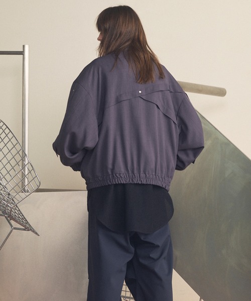 MAISON SPECIAL(メゾンスペシャル)の「《UNISEX》Yoke Rivets Prime-Over Blouson/ヨークリベットプライムオーバーブルゾン【MAISON SPECIAL/メゾンスペシャル】(ブルゾン・メンズ・ブラック/チャコールグレー・2/1/0)」の11枚目の写真