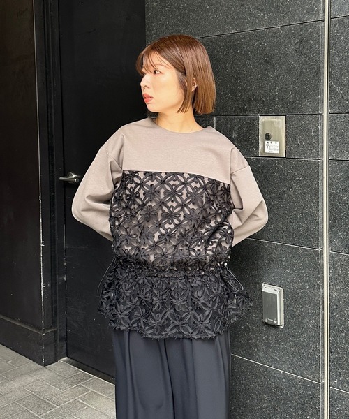 JETSET SOLO PLUS （ジェットセットソロプラス）の「【FONT LAB】チュール刺繍コンビ2WAYトップス（Tシャツ/カットソー・レディース・オフホワイト/ブラック/グレイッシュベージュ・FREE）」の20枚目の写真