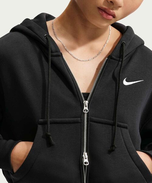 NIKE(ナイキ)の「ナイキ スポーツウェア フェニックス フリース ウィメンズ ルーズ フルジップ クロップド パーカー / Nike Sportswear Phoenix Fleece Women's Loose Full-Zip Cropped Hoodie HV2427-010 Black(パーカー・レディース・ブラック・XL/L/M/S/XS)」の3枚目の写真