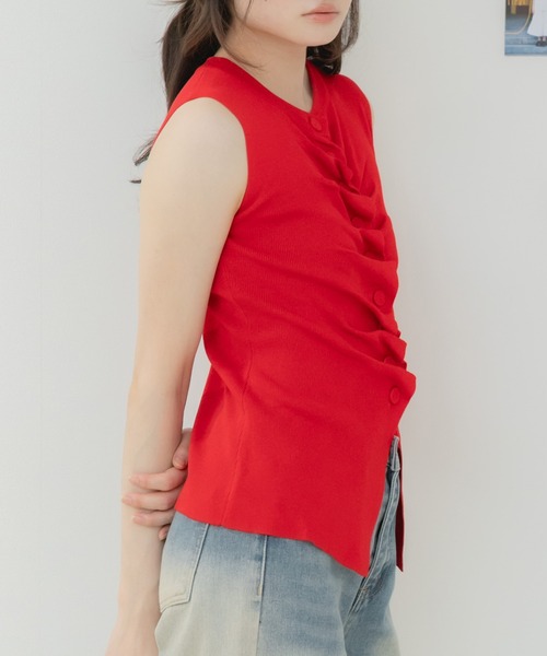 HEILIS(ヘイリス)の「ノースリーブギャザーニットトップス(ニット/セーター・レディース・ブラック/レッド/ブルー・FREE)」の6枚目の写真