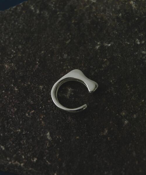 SMELLY（スメリー）の「SMELLY so’　open line ring（リング・レディース・シルバー・-）」の2枚目の写真