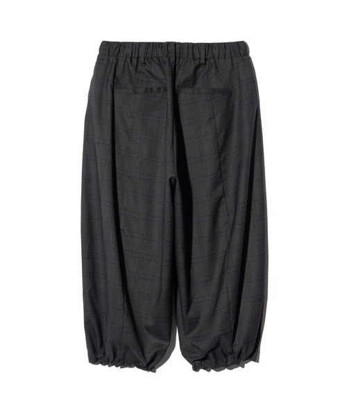 glamb（グラム）の「Balloon Cropped Slacks / バルーンクロップドスラックス（スラックス・メンズ・ブラック/グレー・S/M/L）」の5枚目の写真