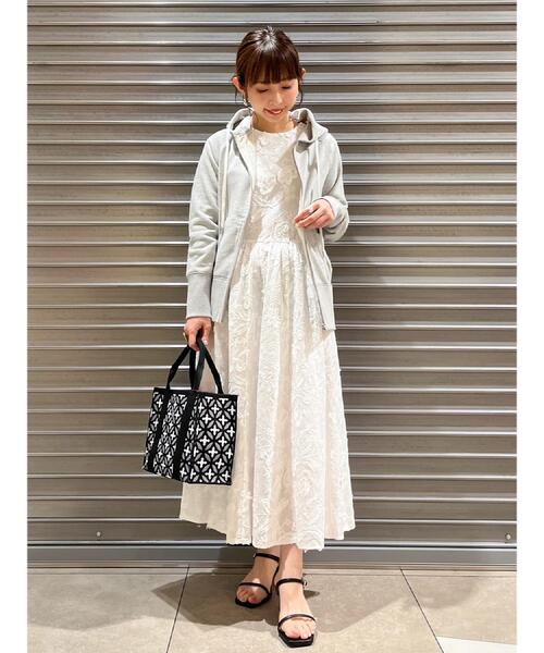 DRESSTERIOR(ドレステリア)の「【ウォッシャブル】コットン エンブロイダリードレス(ワンピース・レディース・ブラック/オフホワイト・38/36/34)」の20枚目の写真