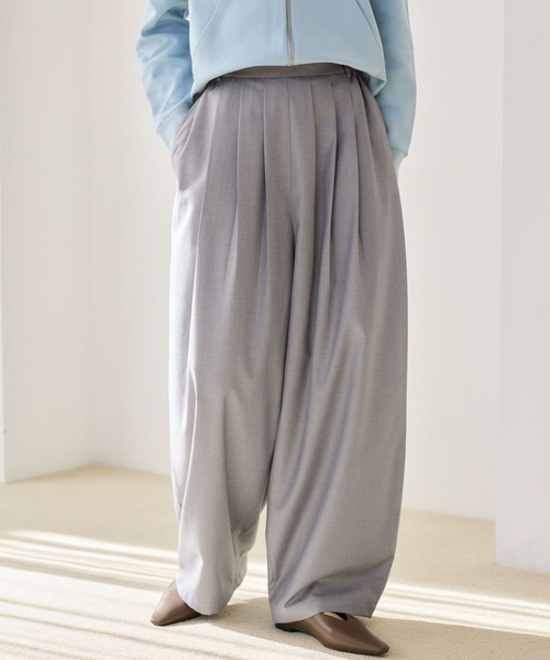 BARNYARDSTORM（バンヤードストーム）の「BARNYARDSTORM / ウエストボタンタタックパンツ / ハンドウォッシャブル（その他パンツ・レディース・ベージュ/グレー・S/M）」の3枚目の写真