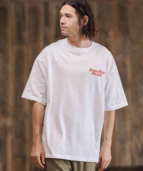 CAMBIO（カンビオ）の「mt10271- ビッグシルエットプリントT（Bonefire Feast） Tシャツ(CASD-177)（Tシャツ/カットソー・メンズ・ホワイト×ブルー/ホワイト×グリーン/ホワイト×レッド・XL/L/M/S）」の4枚目の写真