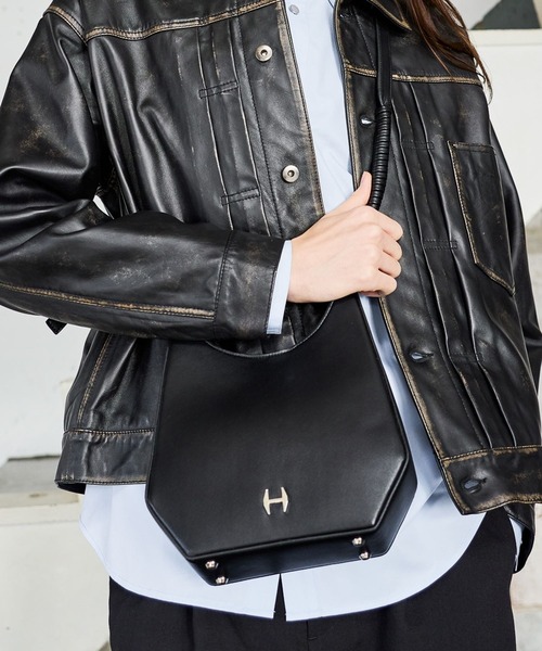 HARE(ハレ)の「HパーツコンパクトショルダーBAG(HARE)(ショルダーバッグ・メンズ・ブラック・FREE)」の4枚目の写真