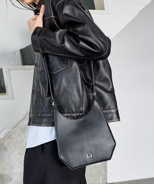 HARE(ハレ)の「HパーツコンパクトショルダーBAG(HARE)(ショルダーバッグ・メンズ・ブラック・FREE)」の6枚目の写真