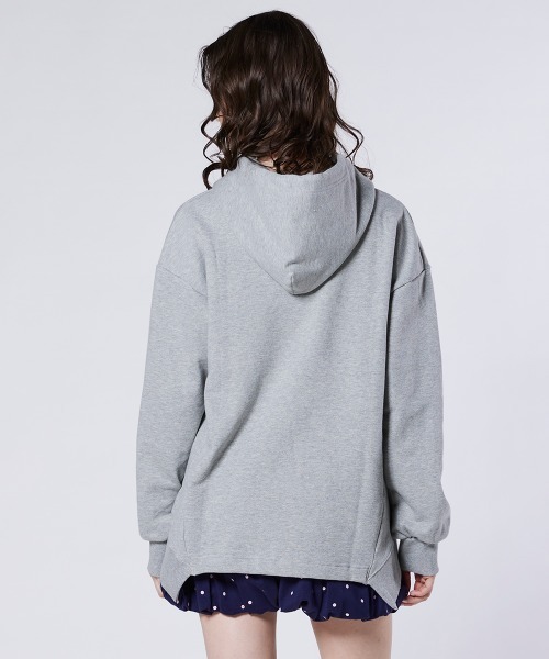 DOUBLE STANDARD CLOTHING（ダブルスタンダードクロージング）の「Dロゴワッペン 裏毛フーディー（パーカー・レディース・トップグレー/ブラック・FREE）」の5枚目の写真