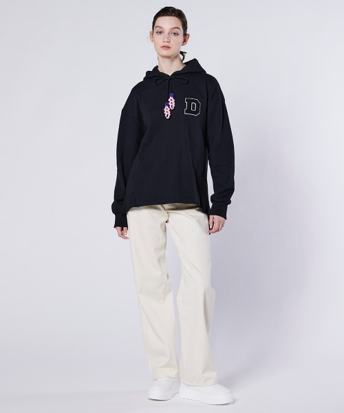 DOUBLE STANDARD CLOTHING（ダブルスタンダードクロージング）の「Dロゴワッペン 裏毛フーディー（パーカー・レディース・トップグレー/ブラック・FREE）」の13枚目の写真