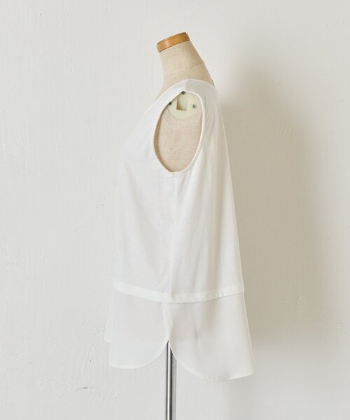 Jena espace merveilleux(ジェナ エスパスメルヴェイユ)の「【着回し力◎/レイヤードに活躍】裾ツイルタンクトップ(Tシャツ/カットソー・レディース・オフホワイト/ブラック・FREE)」の12枚目の写真