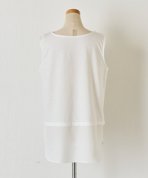 Jena espace merveilleux(ジェナ エスパスメルヴェイユ)の「【着回し力◎/レイヤードに活躍】裾ツイルタンクトップ(Tシャツ/カットソー・レディース・オフホワイト/ブラック・FREE)」の13枚目の写真