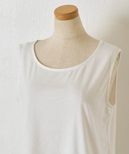 Jena espace merveilleux(ジェナ エスパスメルヴェイユ)の「【着回し力◎/レイヤードに活躍】裾ツイルタンクトップ(Tシャツ/カットソー・レディース・オフホワイト/ブラック・FREE)」の14枚目の写真
