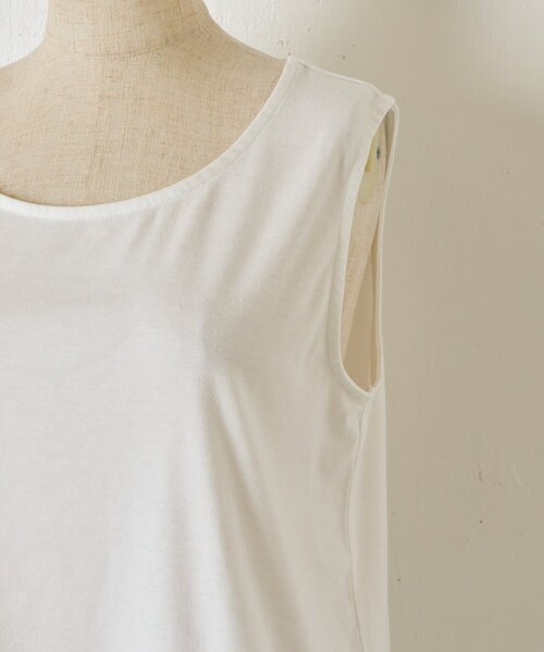 Jena espace merveilleux(ジェナ エスパスメルヴェイユ)の「【着回し力◎/レイヤードに活躍】裾ツイルタンクトップ(Tシャツ/カットソー・レディース・オフホワイト/ブラック・FREE)」の15枚目の写真