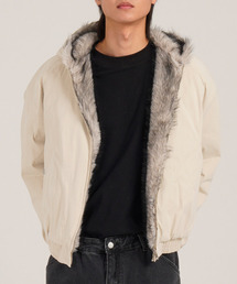 BUTTON SEOUL（ボタンソウル）の「セミクロップラキューンファーコットンフードジップアップナグランワークジャケット（アイボリー）（パーカー）」