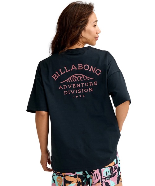 BILLABONG(ビラボン)の「BILLABONG/ビラボン 半袖 Tシャツ ラッシュガード バックプリント 吸水速乾 UVカット 水陸両用 BG013220(Tシャツ/カットソー・レディース・ブラック/ホワイト/ライトブルー・M/L)」の2枚目の写真