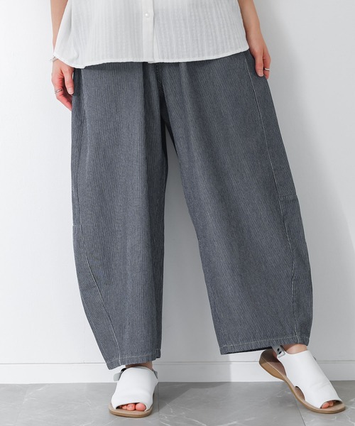 n'OrLABEL(ノアールレーベル)の「『ヒッコリーコクーンパンツ』(デニムパンツ・レディース・ライトブルー/ネイビー・FREE)」の2枚目の写真