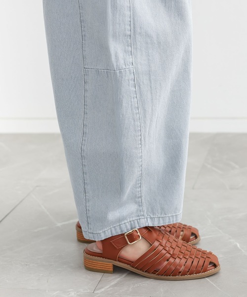 n'OrLABEL(ノアールレーベル)の「『ヒッコリーコクーンパンツ』(デニムパンツ・レディース・ライトブルー/ネイビー・FREE)」の22枚目の写真