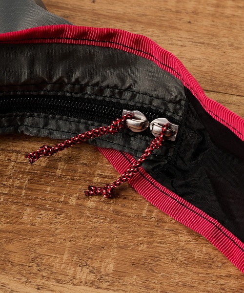 NANGA(ナンガ)の「【NANGA】POCKETABLE SHOULDER BAG(ショルダーバッグ・メンズ・パープル/イエロー/グレー・FREE)」の10枚目の写真