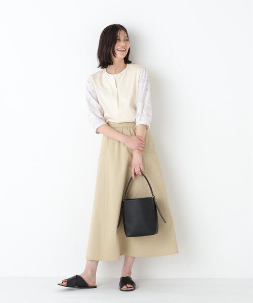 human woman(ヒューマンウーマン)の「◆カットジャガードストライプトップス(Tシャツ/カットソー・レディース・ベージュ/ブルー・MEDIUM)」の5枚目の写真