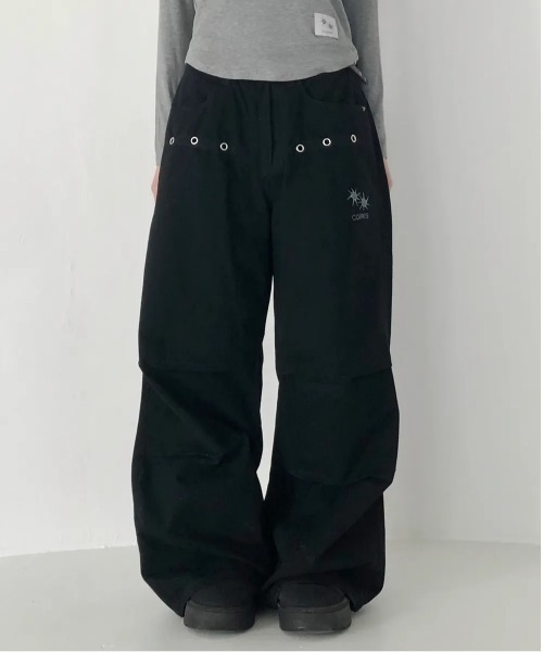 Ada.(エイダ)の「◇COIRIS◇ブランド直輸入正規品/ドレンバッグダーティロゴパラシュートコットンパンツ 男女共用 DREN BACK DIRTY LOGO PARACHUTE COTTON PANTS(その他パンツ・レディース・カーキ/ブラック・L/M)」の3枚目の写真