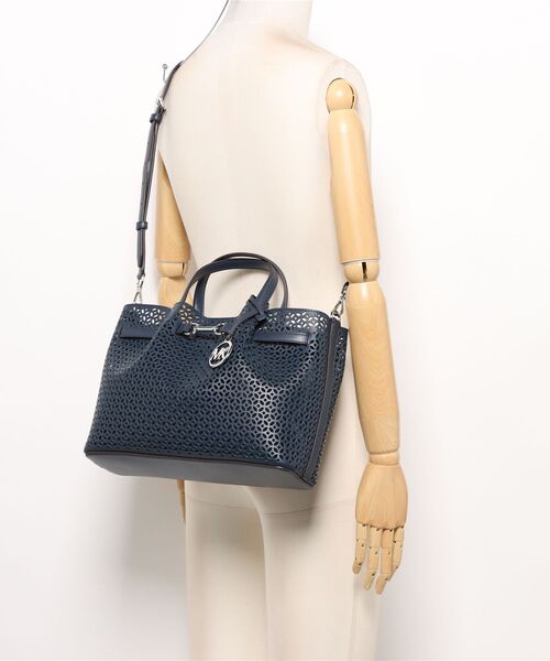 MICHAEL KORS（マイケルコース）の「CARSON MD CZ SATCHEL Satchel（ハンドバッグ・レディース・ネイビー・FREE）」の5枚目の写真