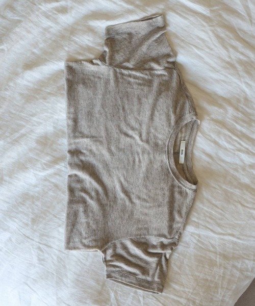 anuke(アンヌーク)の「anuke Wool Compact T-shirts ウールコンパクトTシャツ/62620612(Tシャツ/カットソー・レディース・ベージュ/チャコールグレー/ブラウン・ONE SIZE)」の15枚目の写真