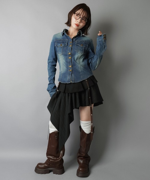 SPINNS（スピンズ）の「タイトデニムシャツ/ポケット/2サイズ展開（シャツ/ブラウス・レディース・ネイビー・S/M）」の8枚目の写真