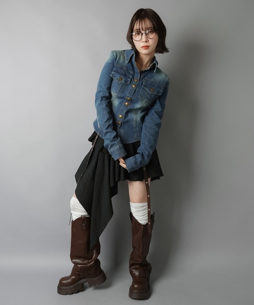 SPINNS（スピンズ）の「タイトデニムシャツ/ポケット/2サイズ展開（シャツ/ブラウス・レディース・ネイビー・S/M）」の9枚目の写真