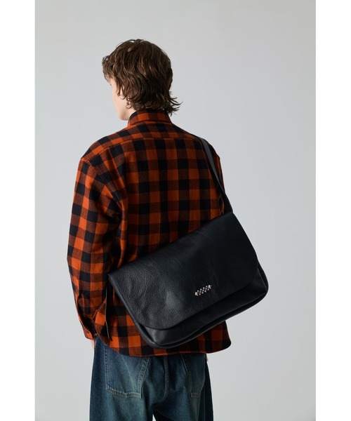 CALEE（キャリー）の「STUDS LEATHER BODY BAG（ショルダーバッグ