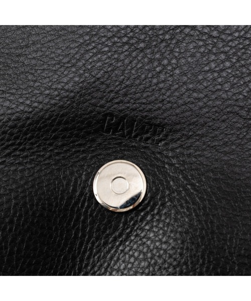 CALEE（キャリー）の「STUDS LEATHER SHOULDER BAG（ショルダーバッグ・メンズ・ブラック・FREE）」の6枚目の写真