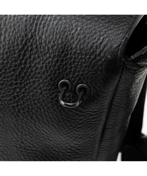 CALEE（キャリー）の「STUDS LEATHER SHOULDER BAG（ショルダーバッグ・メンズ・ブラック・FREE）」の7枚目の写真