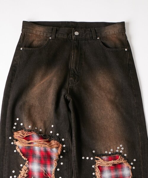 WHO'S WHO gallery（フーズフーギャラリー）の「チェックダメージスタッズデニム（デニムパンツ・メンズ・ブラック/ネイビー/サックスブルー・FREE）」の4枚目の写真