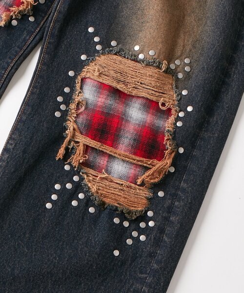 WHO'S WHO gallery（フーズフーギャラリー）の「チェックダメージスタッズデニム（デニムパンツ・メンズ・ブラック/ネイビー/サックスブルー・FREE）」の9枚目の写真