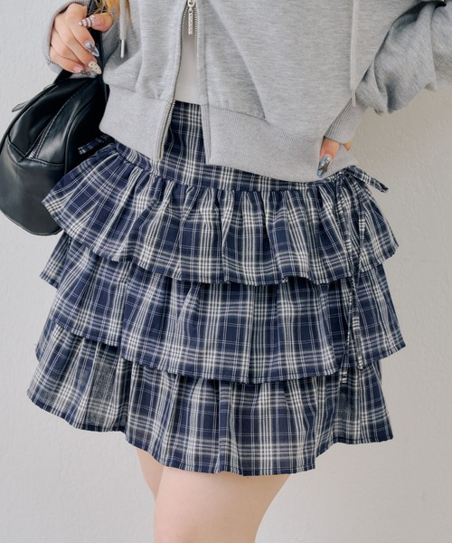 continuer de NICE CLAUP(コンティニューデナイスクラップ)の「サイドリボンティアードミニスカート(スカート・レディース・ブルー系その他/ブラック/チャコールグレー/ブラック系その他・FREE)」の13枚目の写真