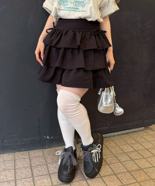 continuer de NICE CLAUP(コンティニューデナイスクラップ)の「サイドリボンティアードミニスカート(スカート・レディース・ブルー系その他/ブラック/チャコールグレー/ブラック系その他・FREE)」の6枚目の写真