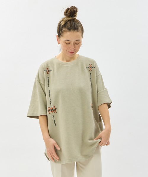 PENDLETON（ペンドルトン）の「PENDLETON/ペンドルトン ショートスリーブ ピケ エンブロイダリー Tシャツ（Tシャツ/カットソー・メンズ・チャコールグレー/ベージュ/ライトブルー・LARGE/MEDIUM）」の3枚目の写真