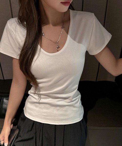 GLAMOROUS JANE（グラマラスジェーン）の「Uネック半袖Tシャツ（Tシャツ/カットソー・レディース・チャコールグレー/ホワイト/ネイビー/ブラック・FREE）」の5枚目の写真
