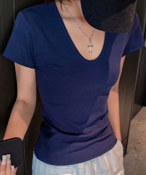 GLAMOROUS JANE（グラマラスジェーン）の「Uネック半袖Tシャツ（Tシャツ/カットソー・レディース・チャコールグレー/ホワイト/ネイビー/ブラック・FREE）」の14枚目の写真