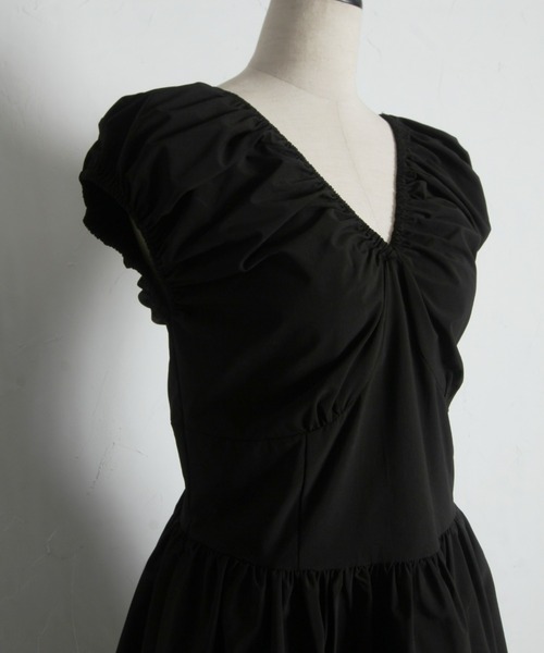 &. NOSTALGIA(アンドドットノスタルジア)の「RUCHED SLIM-RINE DRESS(ワンピース・レディース・ブラック・M)」の15枚目の写真