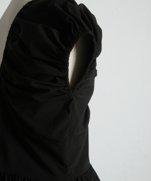 &. NOSTALGIA(アンドドットノスタルジア)の「RUCHED SLIM-RINE DRESS(ワンピース・レディース・ブラック・M)」の17枚目の写真