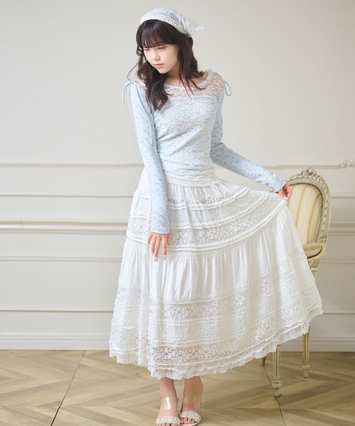 Anely(アネリー)の「小花柄 レース ドッキング デザイン トップス(Tシャツ/カットソー・レディース・ブルー/アイボリー・FREE)」の5枚目の写真