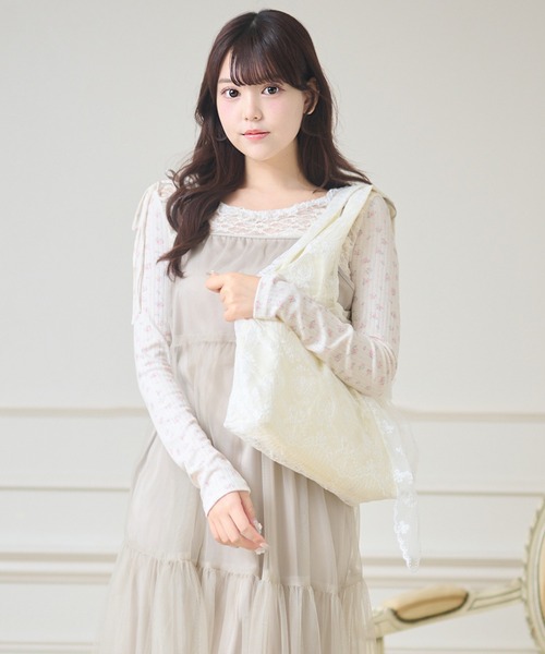 Anely(アネリー)の「小花柄 レース ドッキング デザイン トップス(Tシャツ/カットソー・レディース・ブルー/アイボリー・FREE)」の14枚目の写真