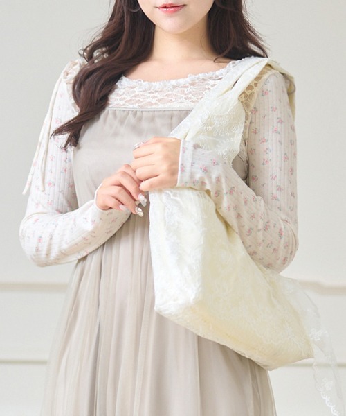 Anely(アネリー)の「小花柄 レース ドッキング デザイン トップス(Tシャツ/カットソー・レディース・ブルー/アイボリー・FREE)」の17枚目の写真