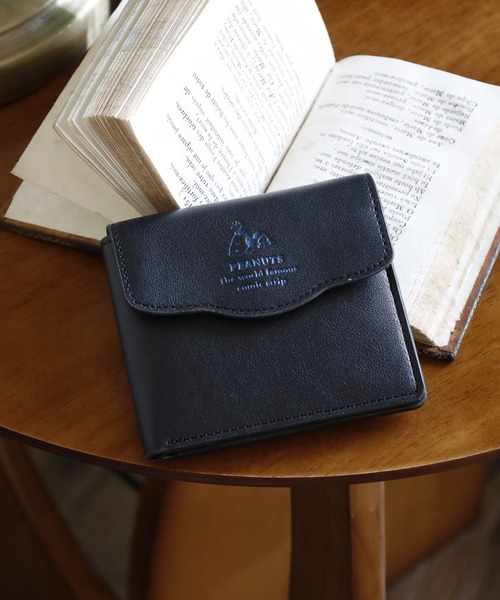 FUNALIVE(ファンアライブ)の「SNOOPY 二つ折り財布 合皮 小銭入れ(財布・レディース・ベージュ/ネイビー/ブラック・FREE)」の2枚目の写真