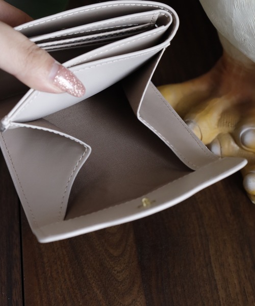 FUNALIVE(ファンアライブ)の「SNOOPY 二つ折り財布 合皮 小銭入れ(財布・レディース・ベージュ/ネイビー/ブラック・FREE)」の8枚目の写真