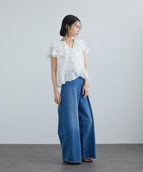 SALON adam et rope'(サロン アダム エ ロペ)の「【WEB限定】コットンオーガンジーラッフルフリルブラウス(シャツ/ブラウス・レディース・ブラック/オフホワイト・FREE)」の10枚目の写真