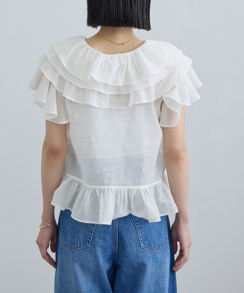 SALON adam et rope'(サロン アダム エ ロペ)の「【WEB限定】コットンオーガンジーラッフルフリルブラウス(シャツ/ブラウス・レディース・ブラック/オフホワイト・FREE)」の16枚目の写真