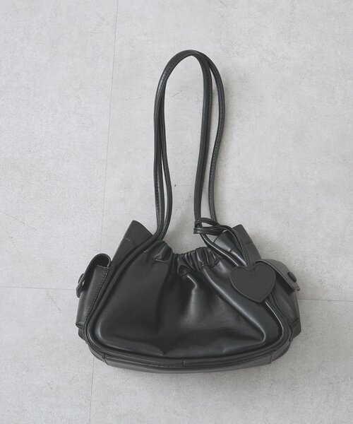 ハートチャーム付きコンビBAG（トートバッグ）｜mystic（ミスティック